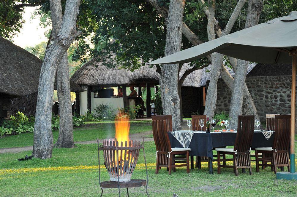Three Cities Thorntree River Lodge Livingstone Bagian luar foto